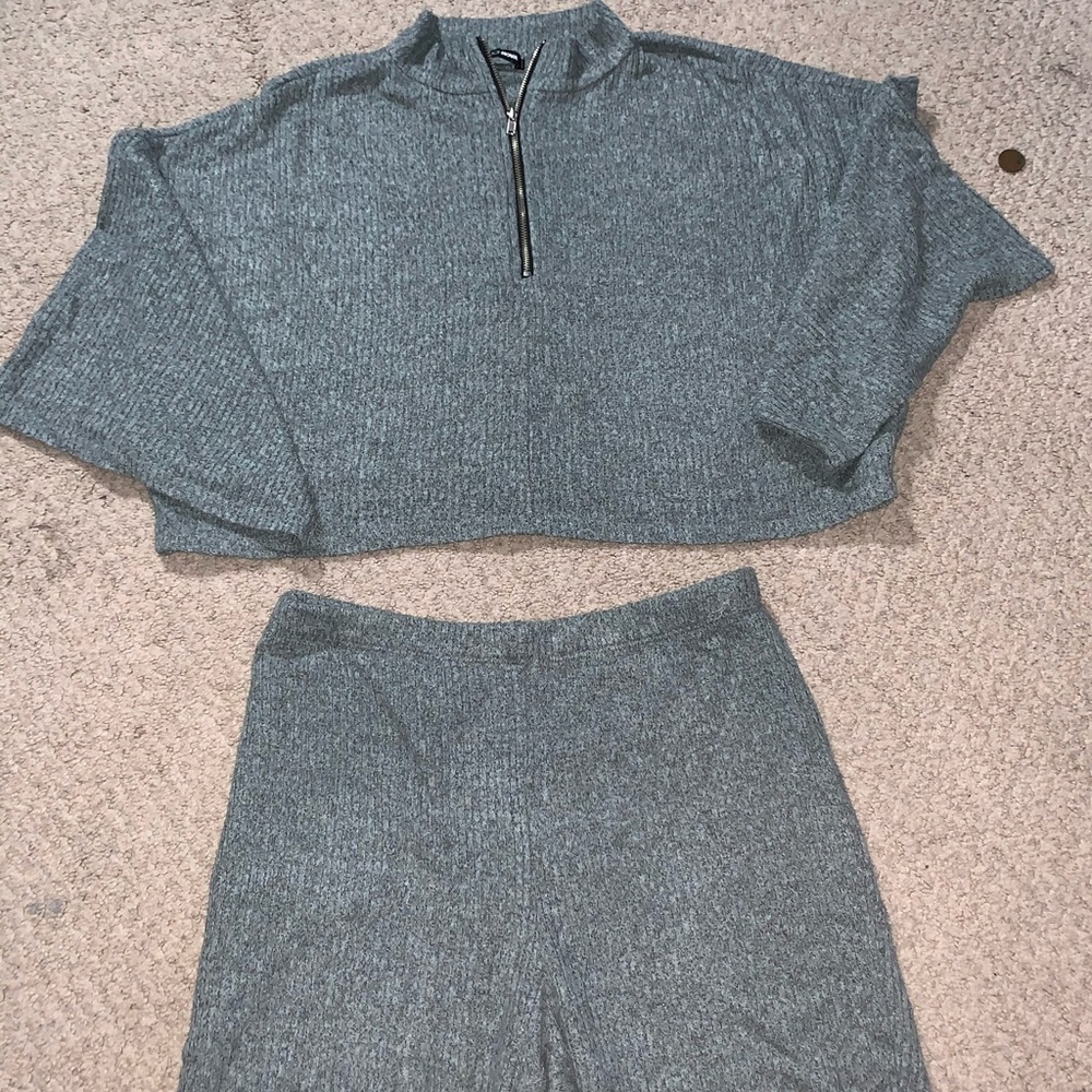 Two piece set 🤍
